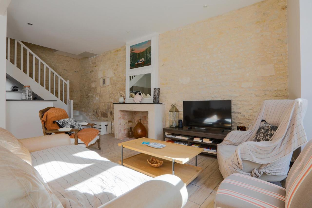 Duplex Joliment Decore Et Sa Cour Ensoleillee Saint-Martin-de-Re Exterior photo